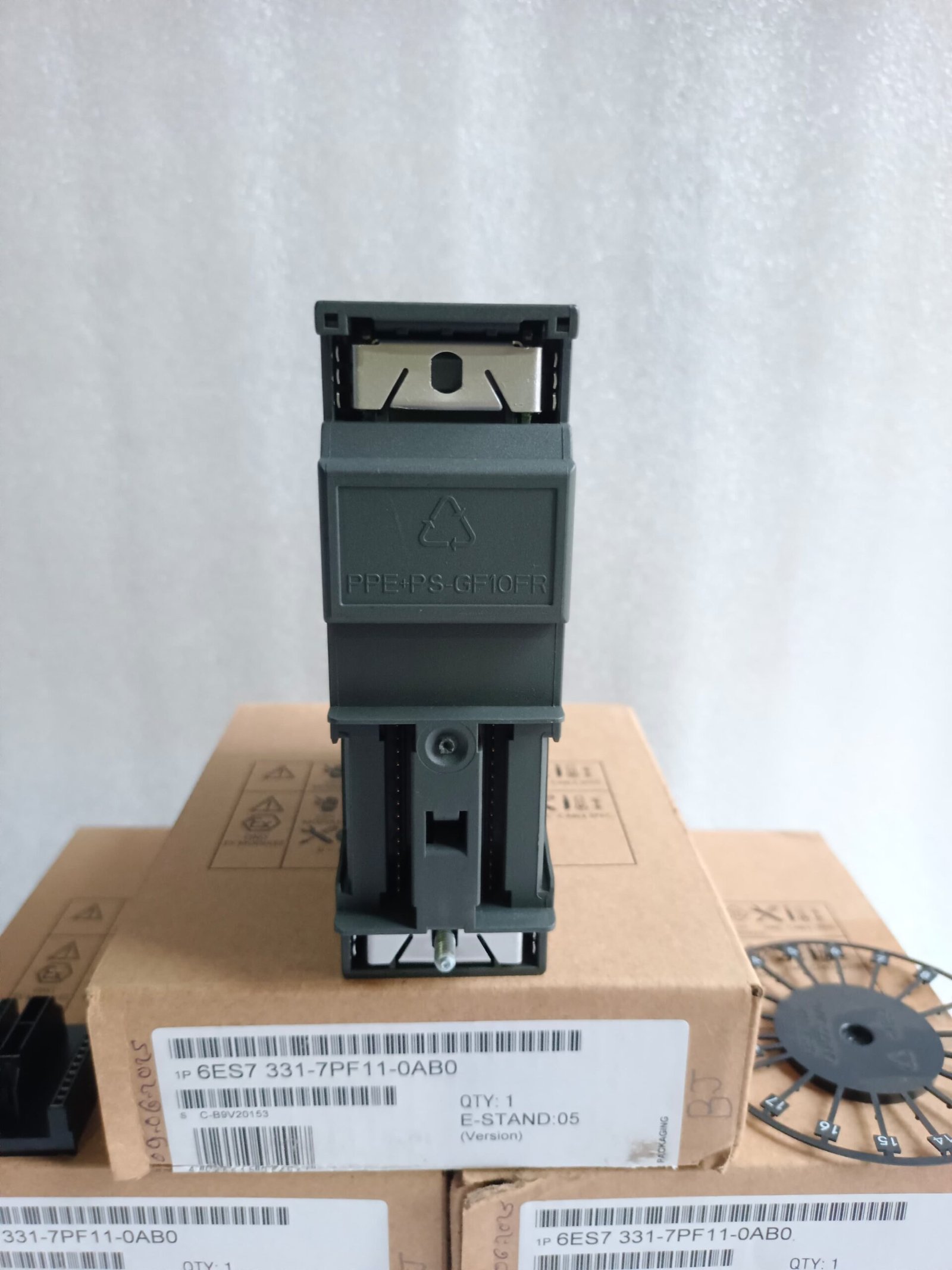 A06B-6096-H207 FANUC SERVO AMPLIFIER MODULE A06B6096H207 thumbnail 5477