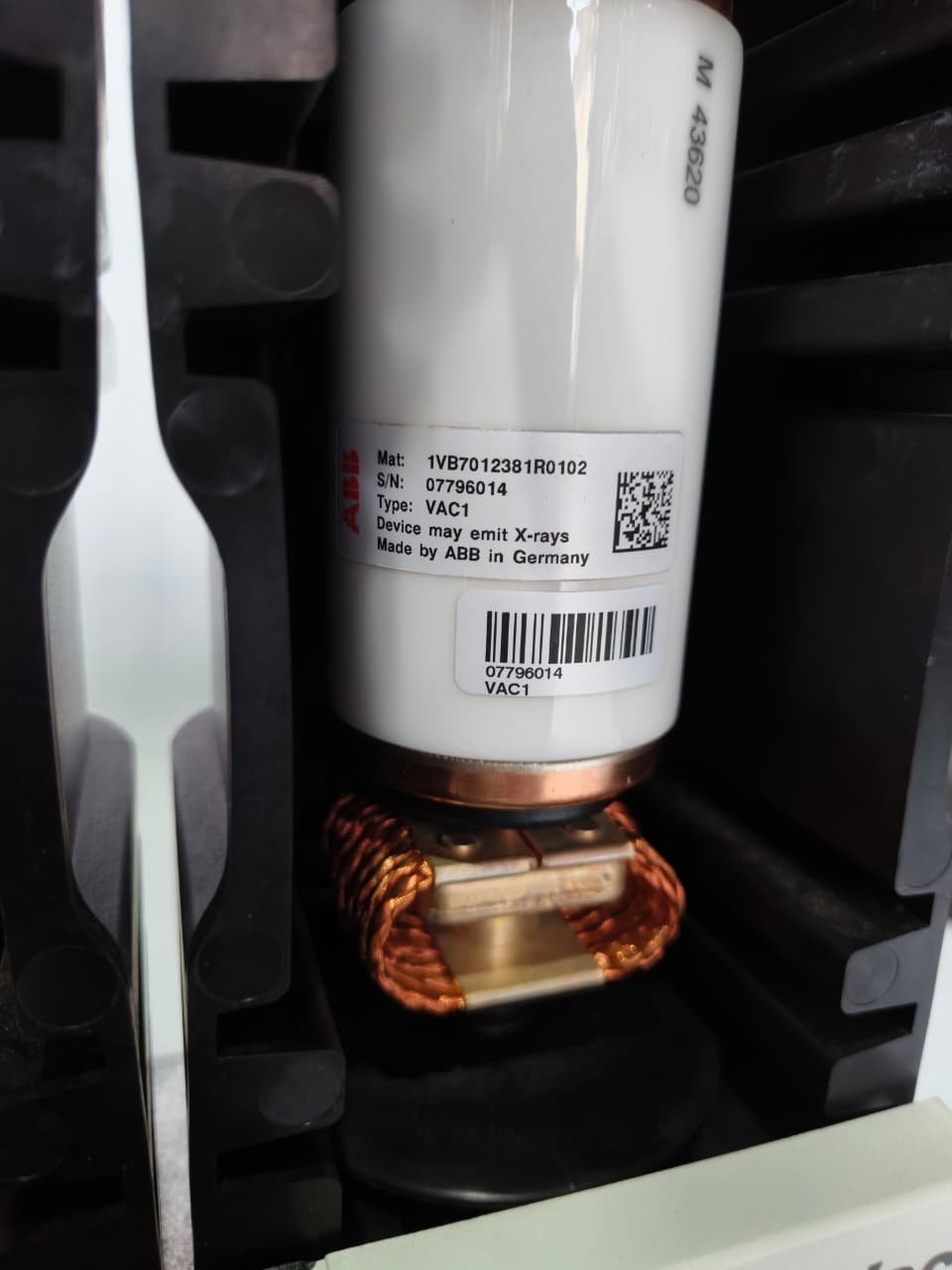 A06B-6096-H207 FANUC SERVO AMPLIFIER MODULE A06B6096H207 thumbnail 6885