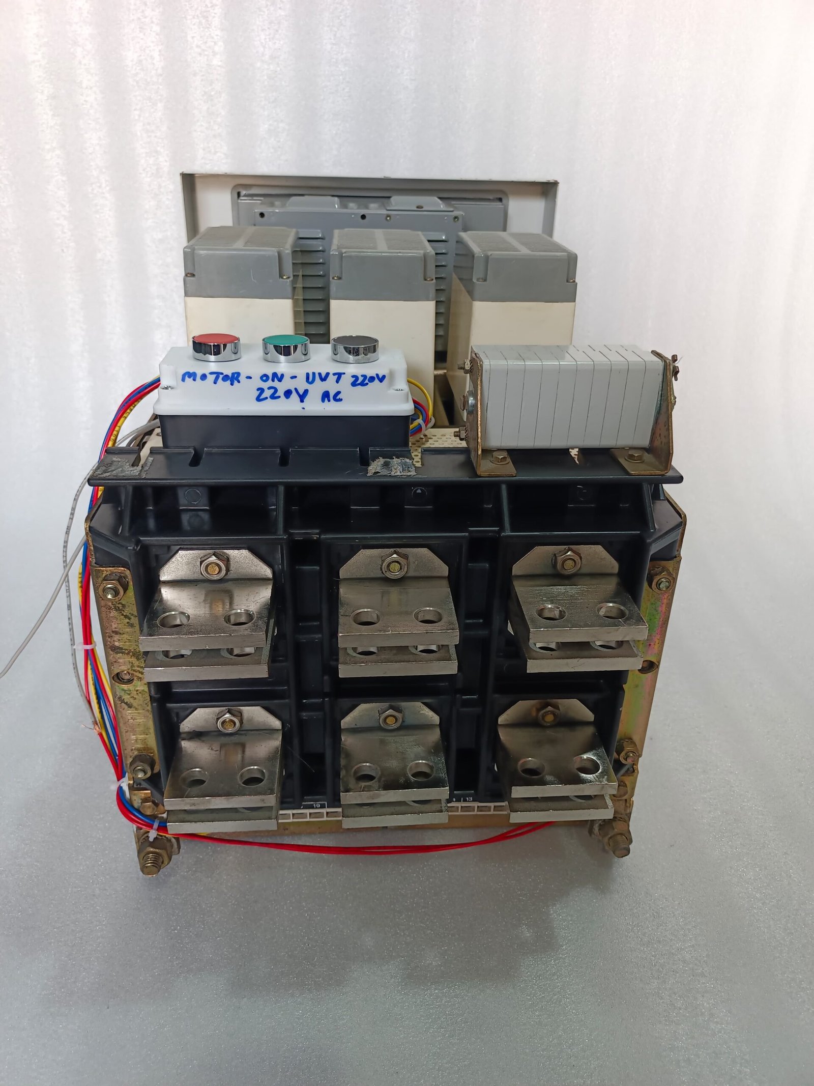 A06B-6096-H207 FANUC SERVO AMPLIFIER MODULE A06B6096H207 thumbnail 3669