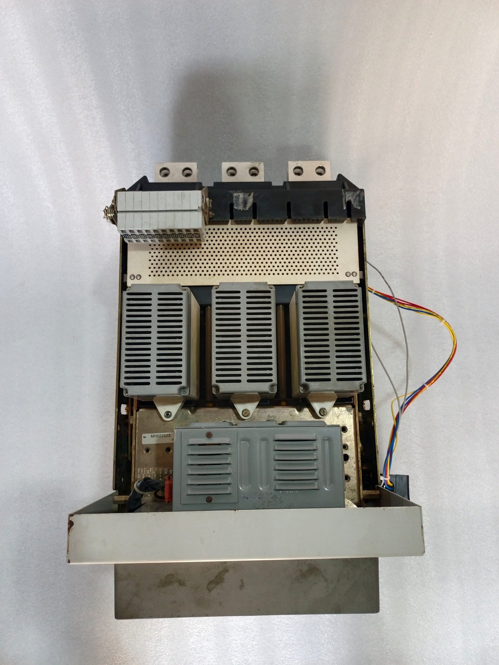 A06B-6096-H207 FANUC SERVO AMPLIFIER MODULE A06B6096H207 thumbnail 3671