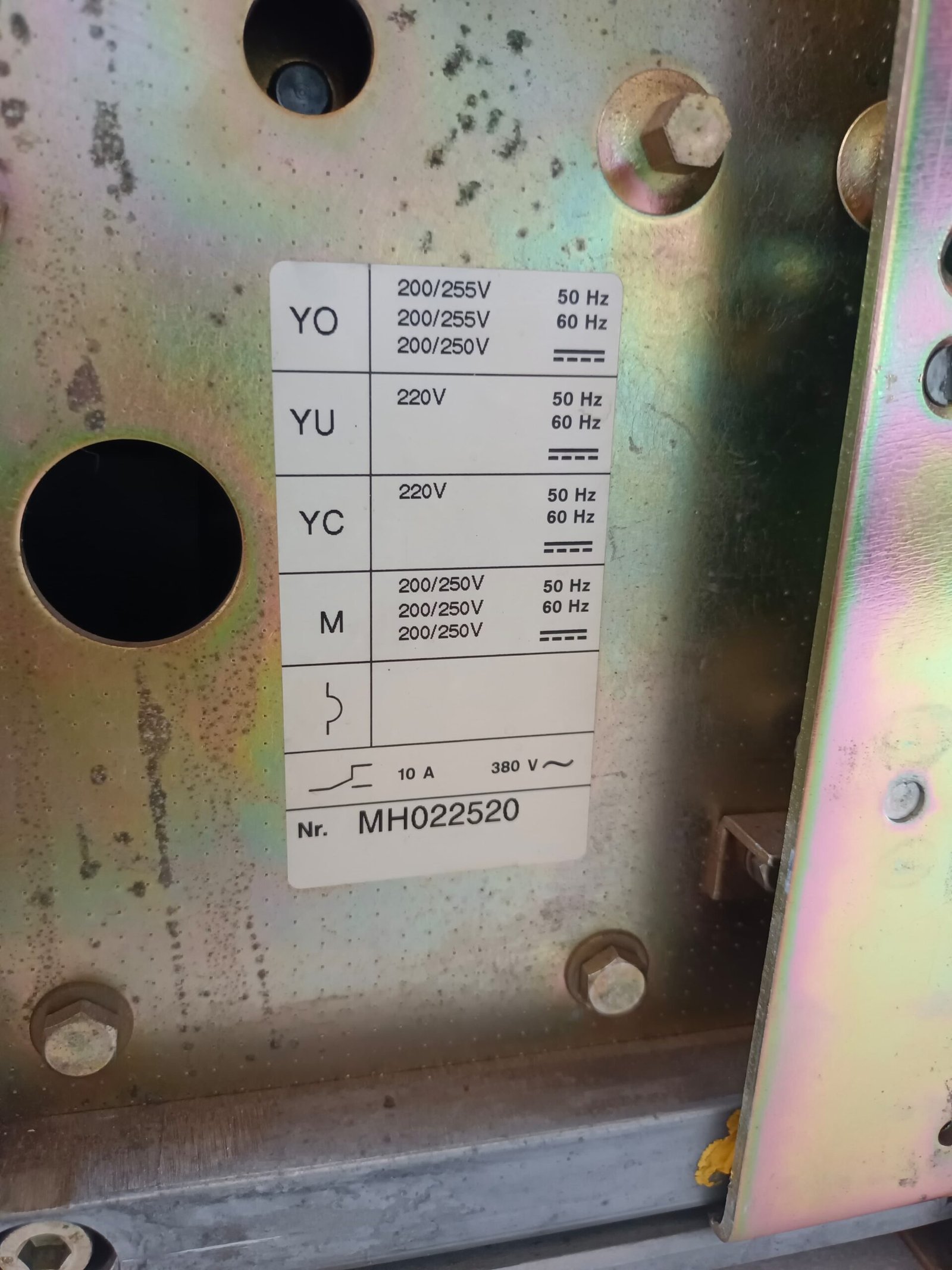 A06B-6096-H207 FANUC SERVO AMPLIFIER MODULE A06B6096H207 thumbnail 3686