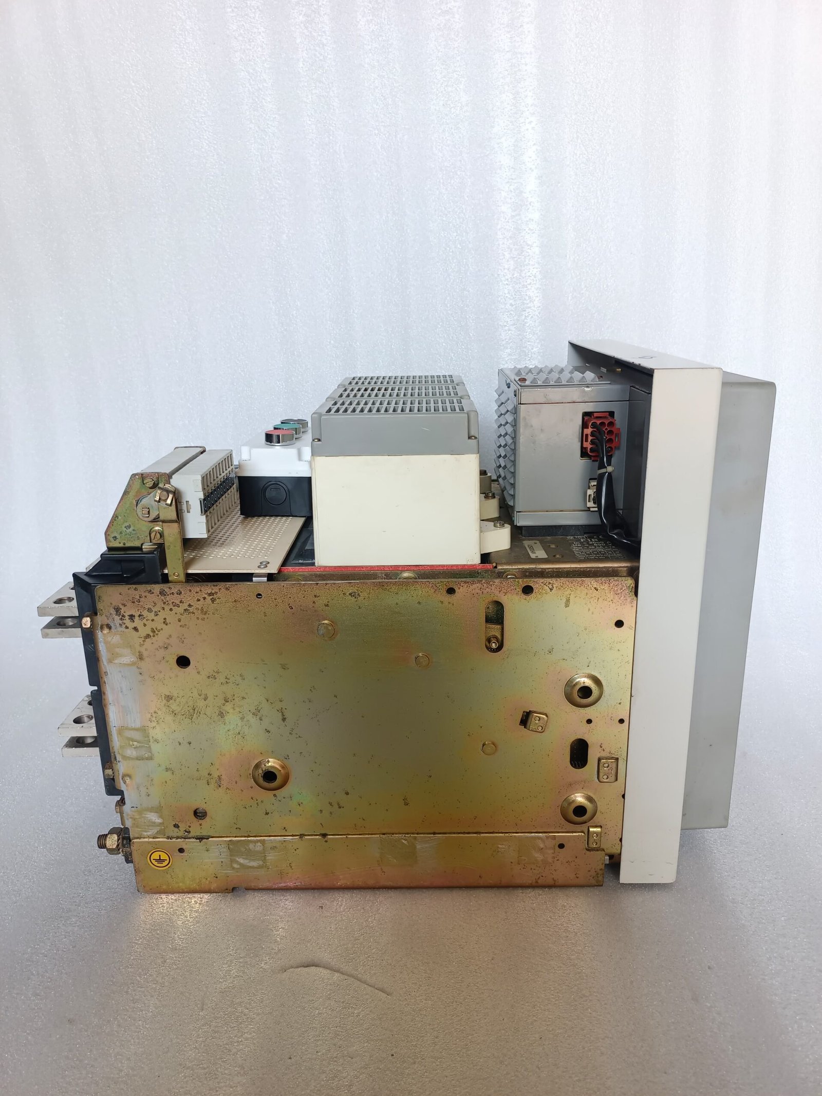 A06B-6096-H207 FANUC SERVO AMPLIFIER MODULE A06B6096H207 thumbnail 3683