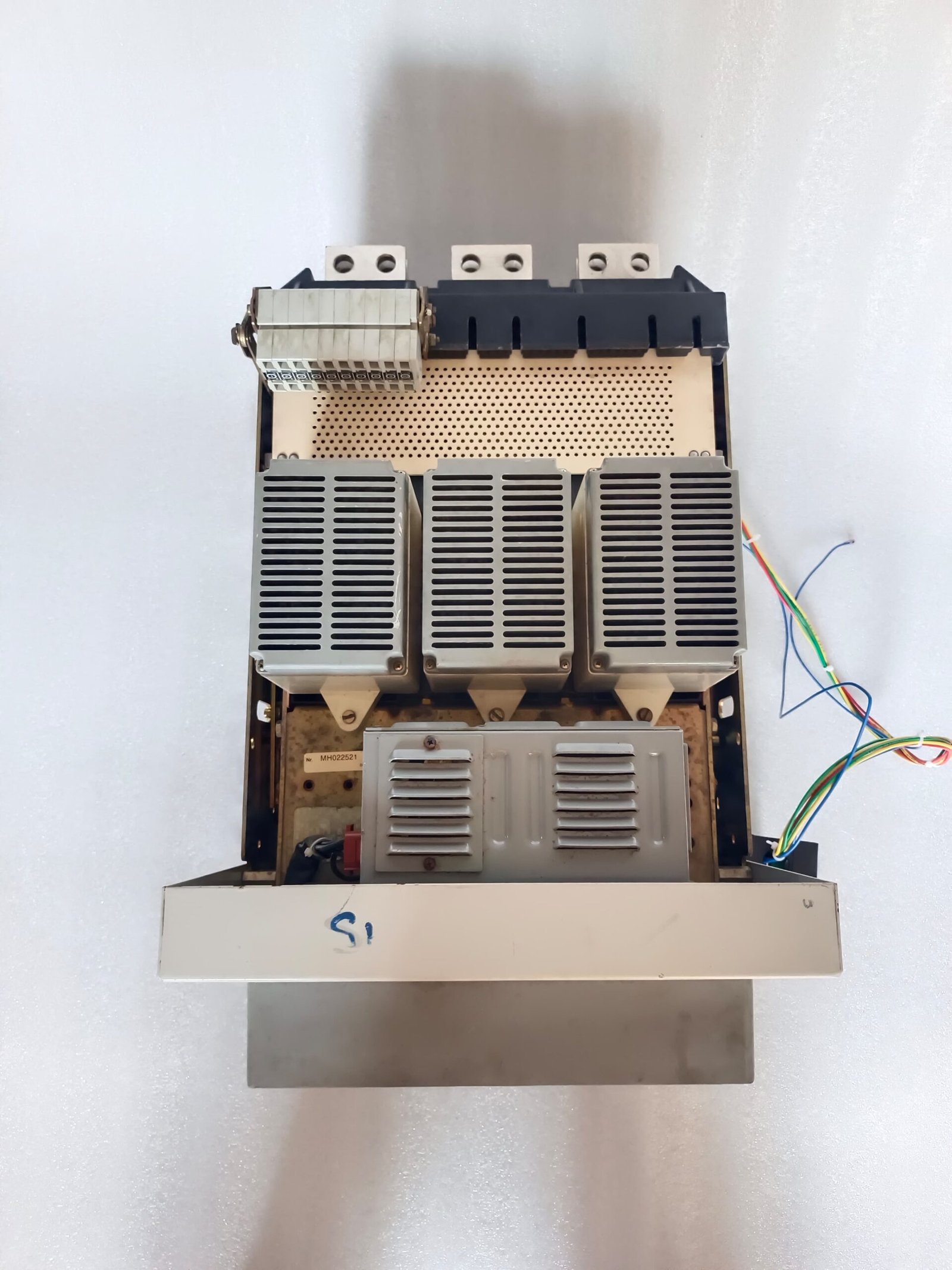 A06B-6096-H207 FANUC SERVO AMPLIFIER MODULE A06B6096H207 thumbnail 3678