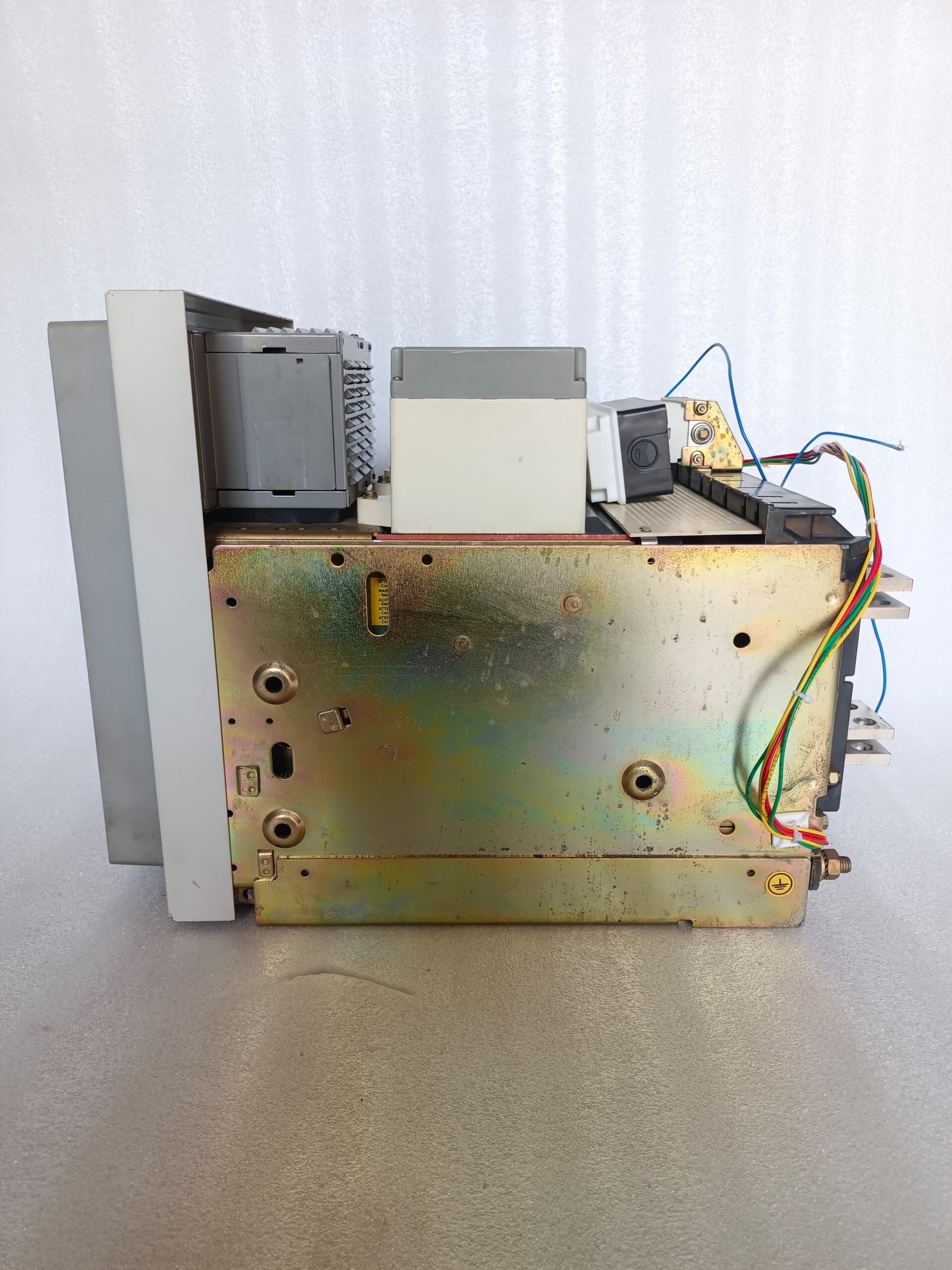 A06B-6096-H207 FANUC SERVO AMPLIFIER MODULE A06B6096H207 thumbnail 3682