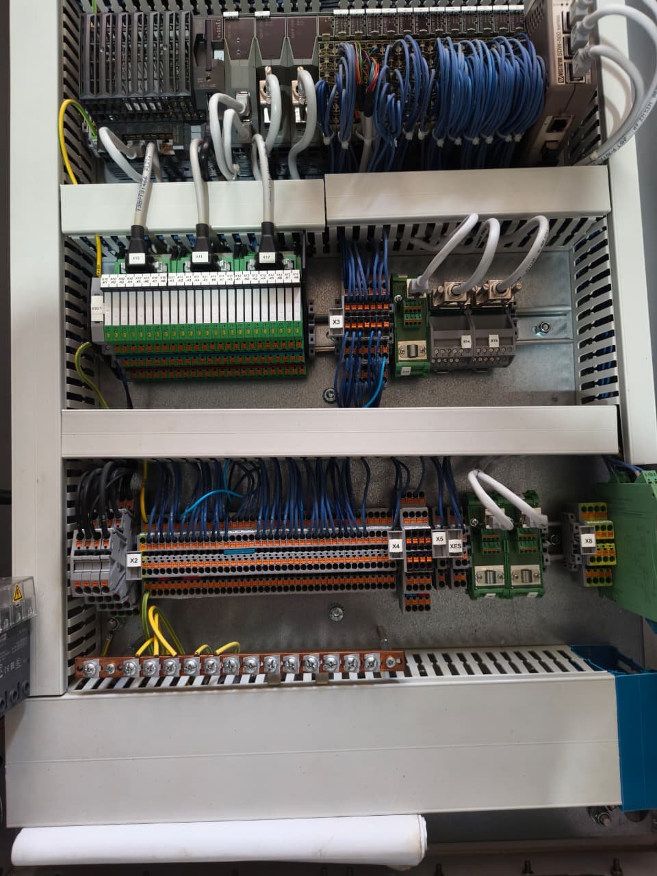 A06B-6096-H207 FANUC SERVO AMPLIFIER MODULE A06B6096H207 thumbnail 6185