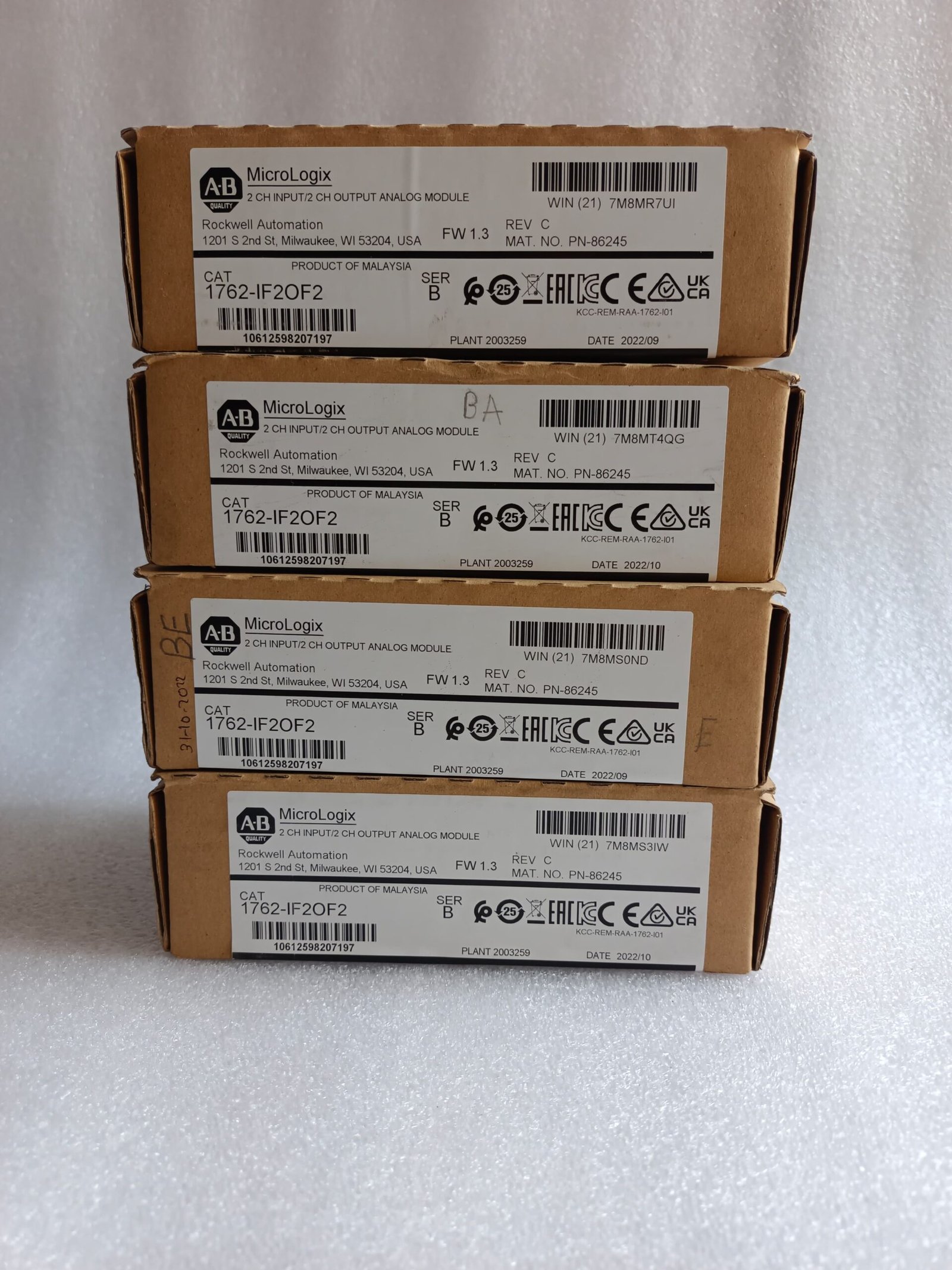 1762-IF20F2 ALLEN-BRADLEY 1762-IF20F2 2CH INPUT/2CH OUTPUT ANALOG MODULE thumbnail 2