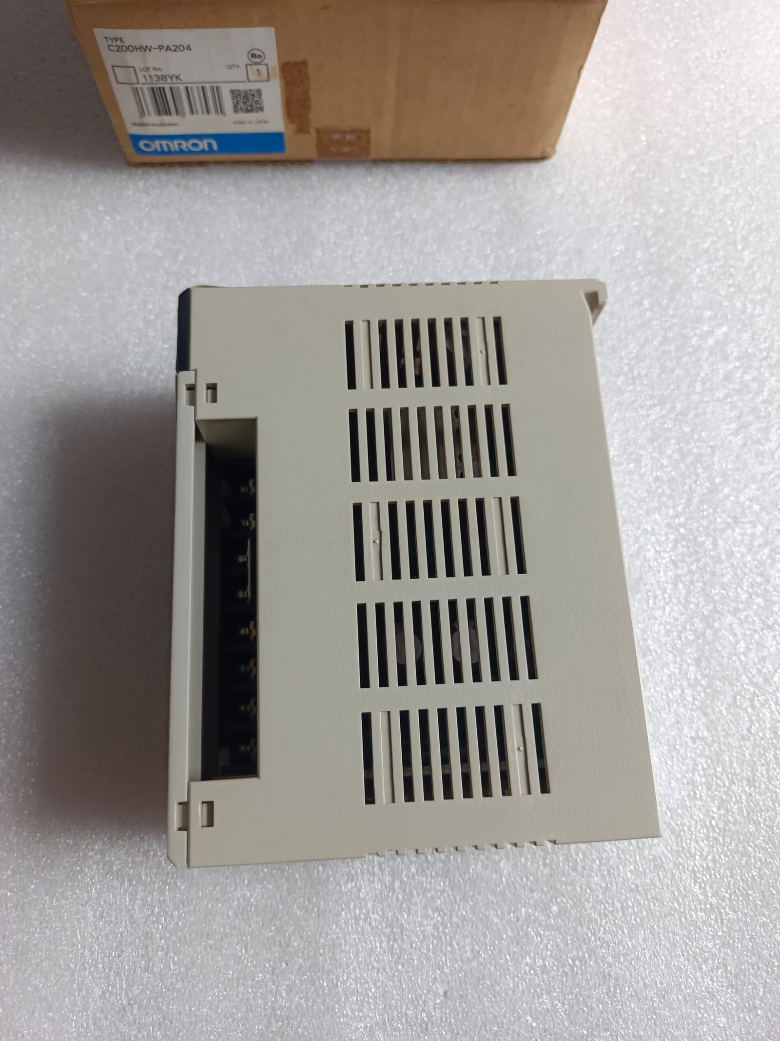 C200HW-PA204 OMRON C200HW-PA204 POWER SUPPLY UNIT thumbnail 5