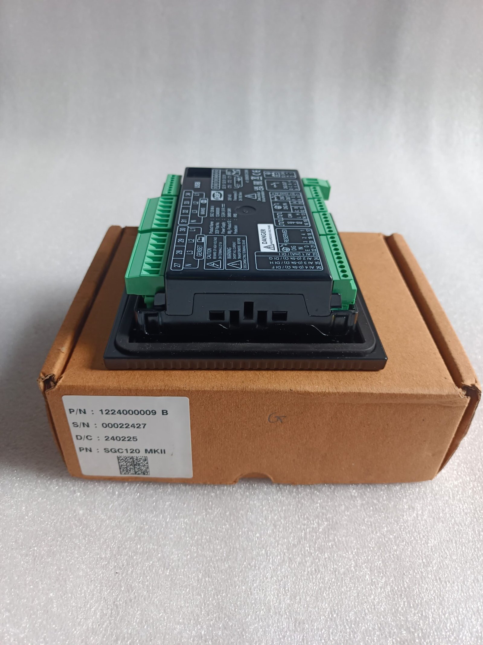 A06B-6096-H207 FANUC SERVO AMPLIFIER MODULE A06B6096H207 thumbnail 4986