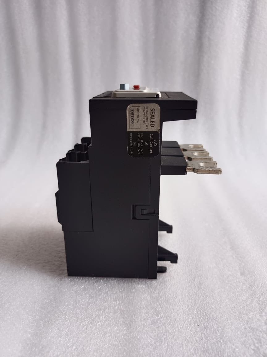 A06B-6096-H207 FANUC SERVO AMPLIFIER MODULE A06B6096H207 thumbnail 1806