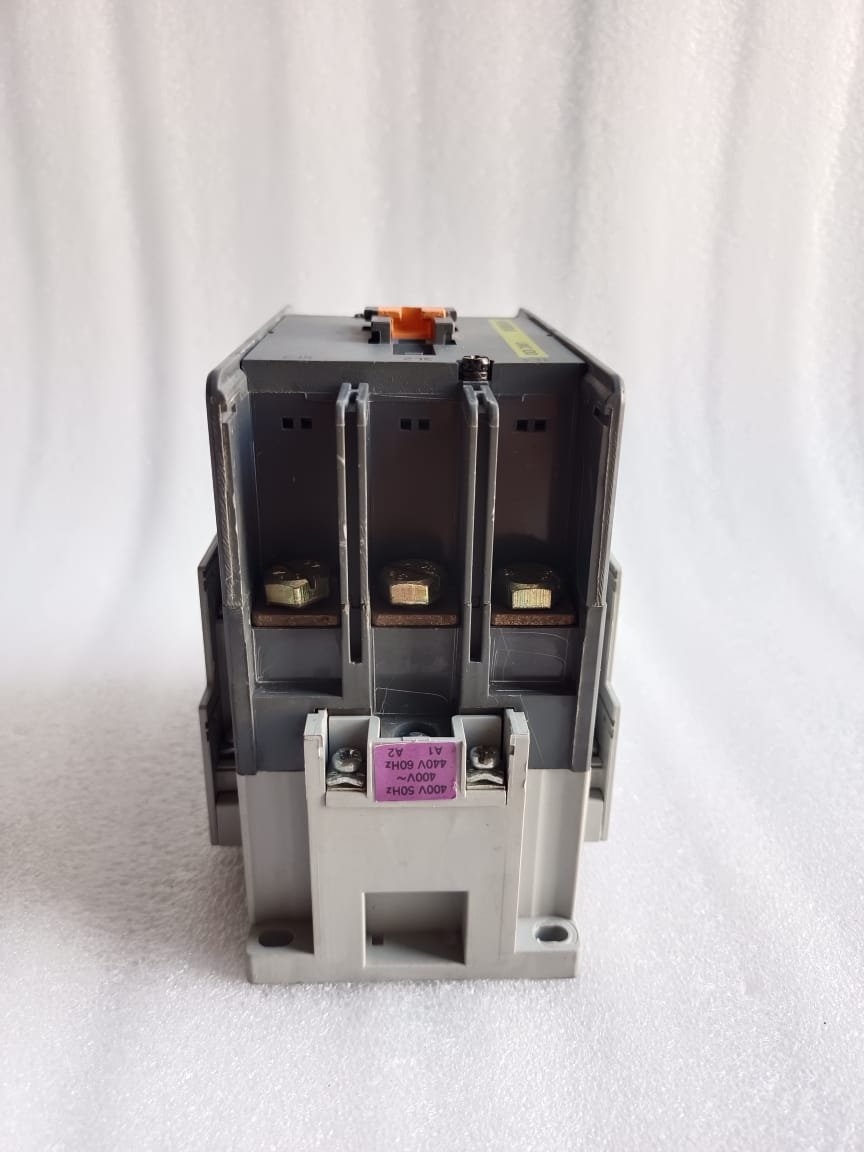 HYUNDAI UMC100 MEGNETIC CONTACTOR HYUNDAI UMC 100 thumbnail 5