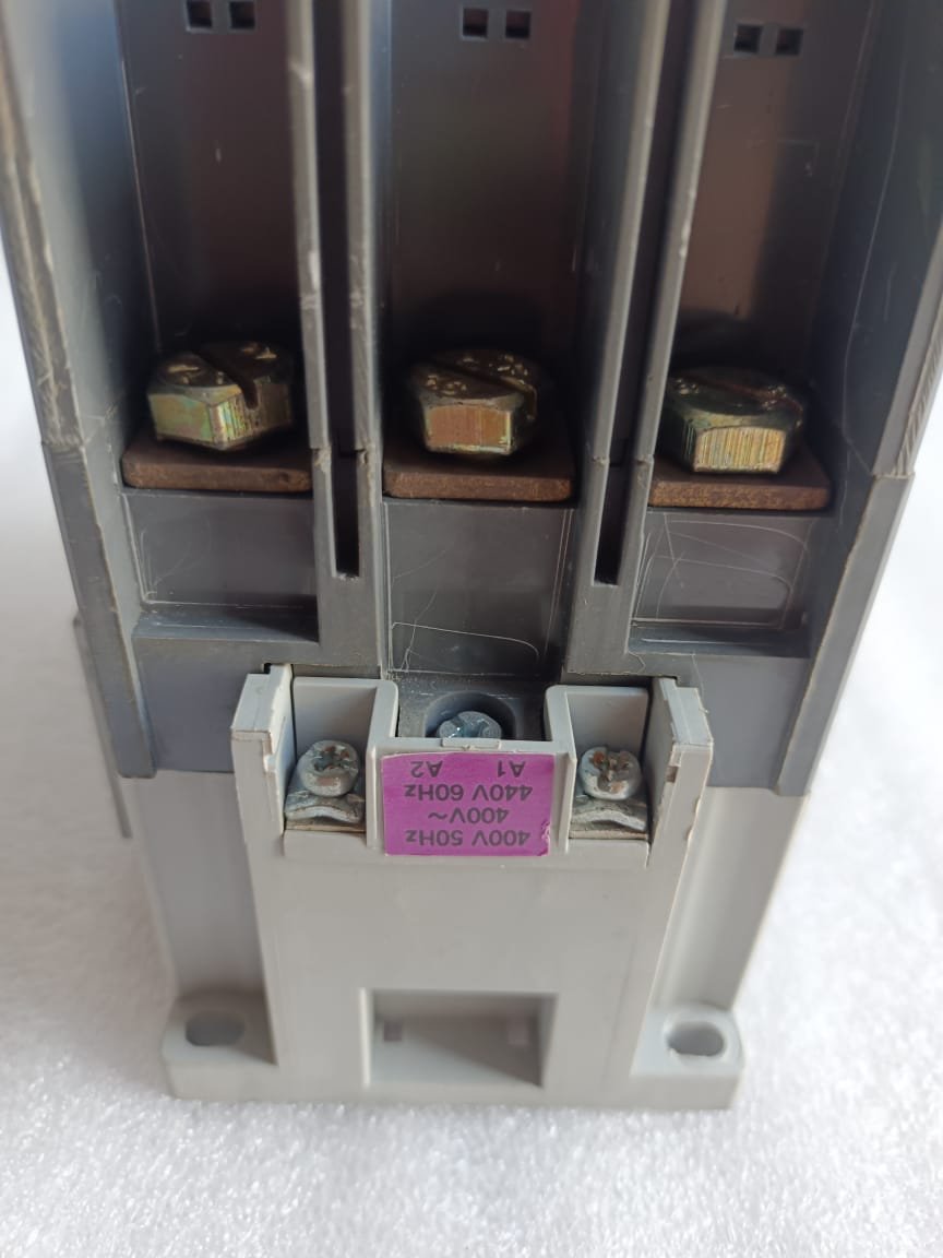 HYUNDAI UMC100 MEGNETIC CONTACTOR HYUNDAI UMC 100 thumbnail 6