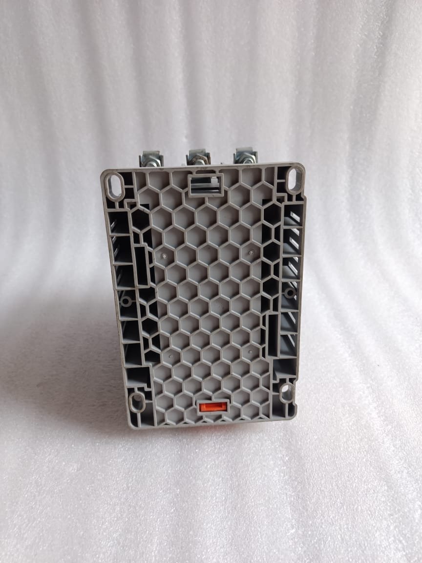 HYUNDAI UMC130 MEGNETIC CONTACTOR HYUNDAI UMC 130 thumbnail 13