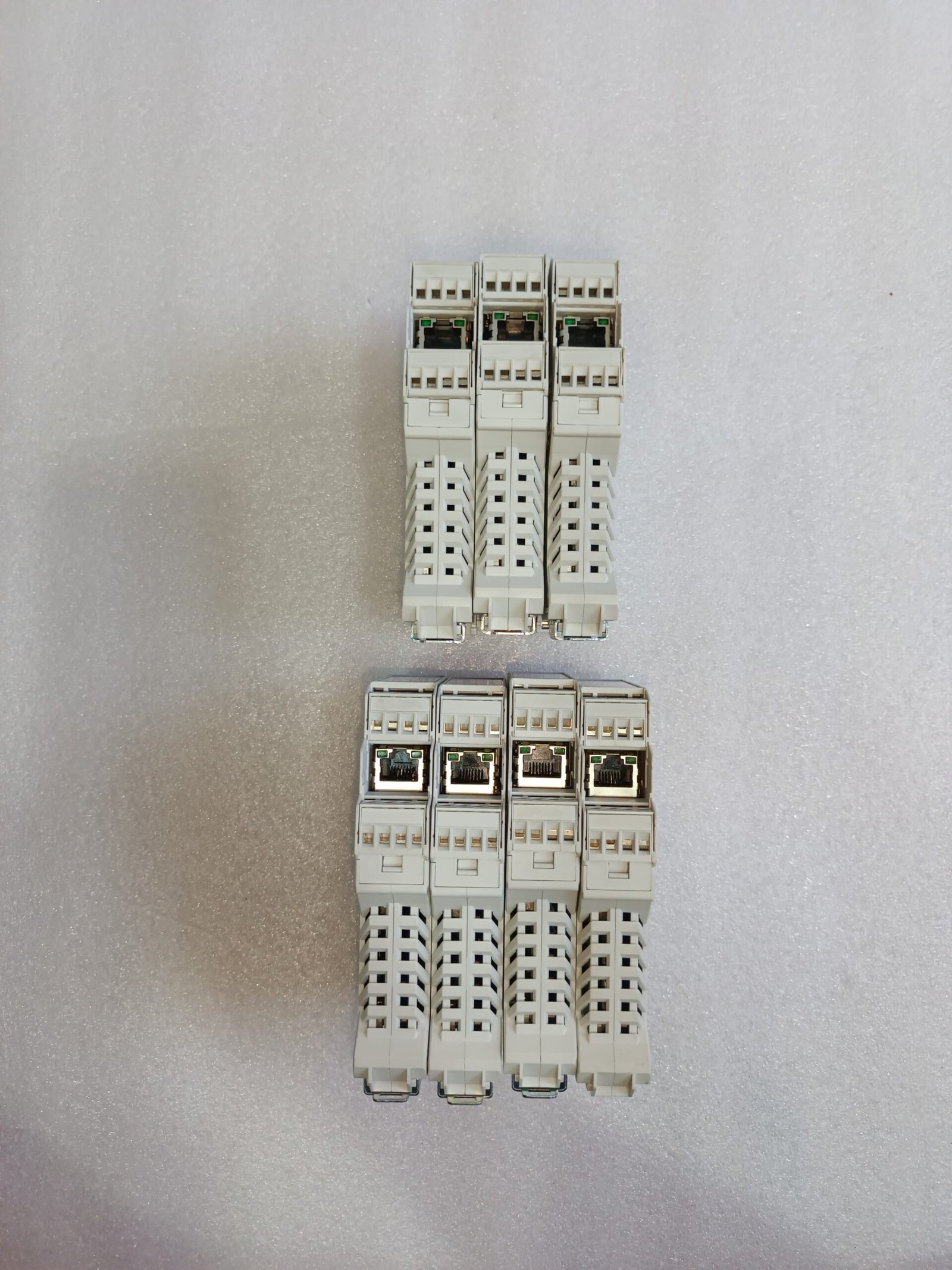 A06B-6096-H207 FANUC SERVO AMPLIFIER MODULE A06B6096H207 thumbnail 4315