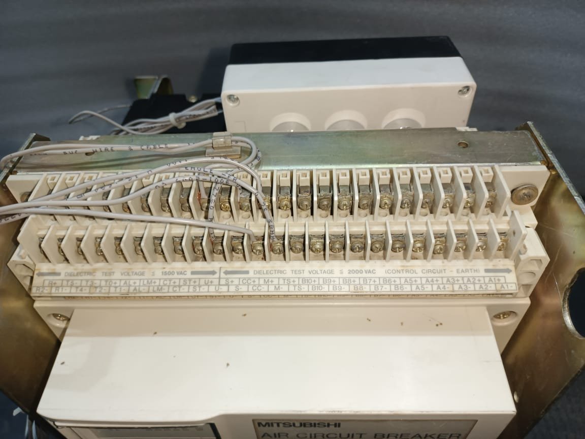 A06B-6096-H207 FANUC SERVO AMPLIFIER MODULE A06B6096H207 thumbnail 1153