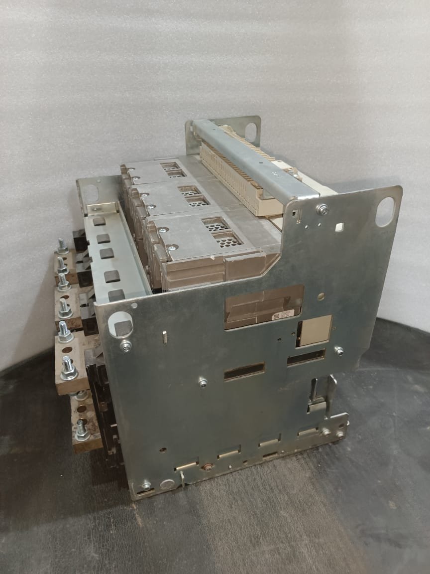 A06B-6096-H207 FANUC SERVO AMPLIFIER MODULE A06B6096H207 thumbnail 1109