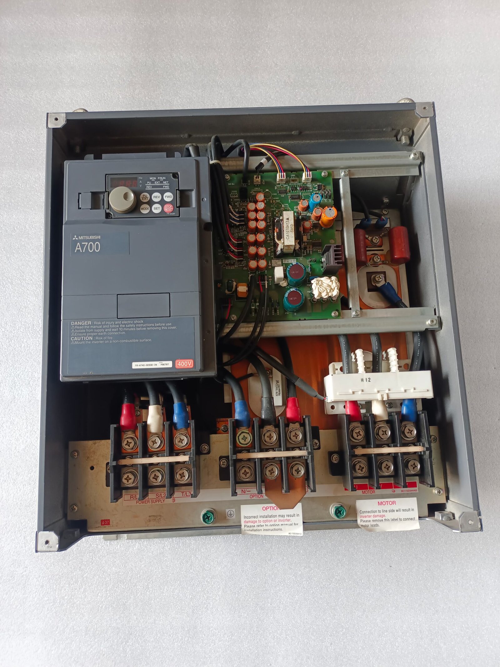 A06B-6096-H207 FANUC SERVO AMPLIFIER MODULE A06B6096H207 thumbnail 3203