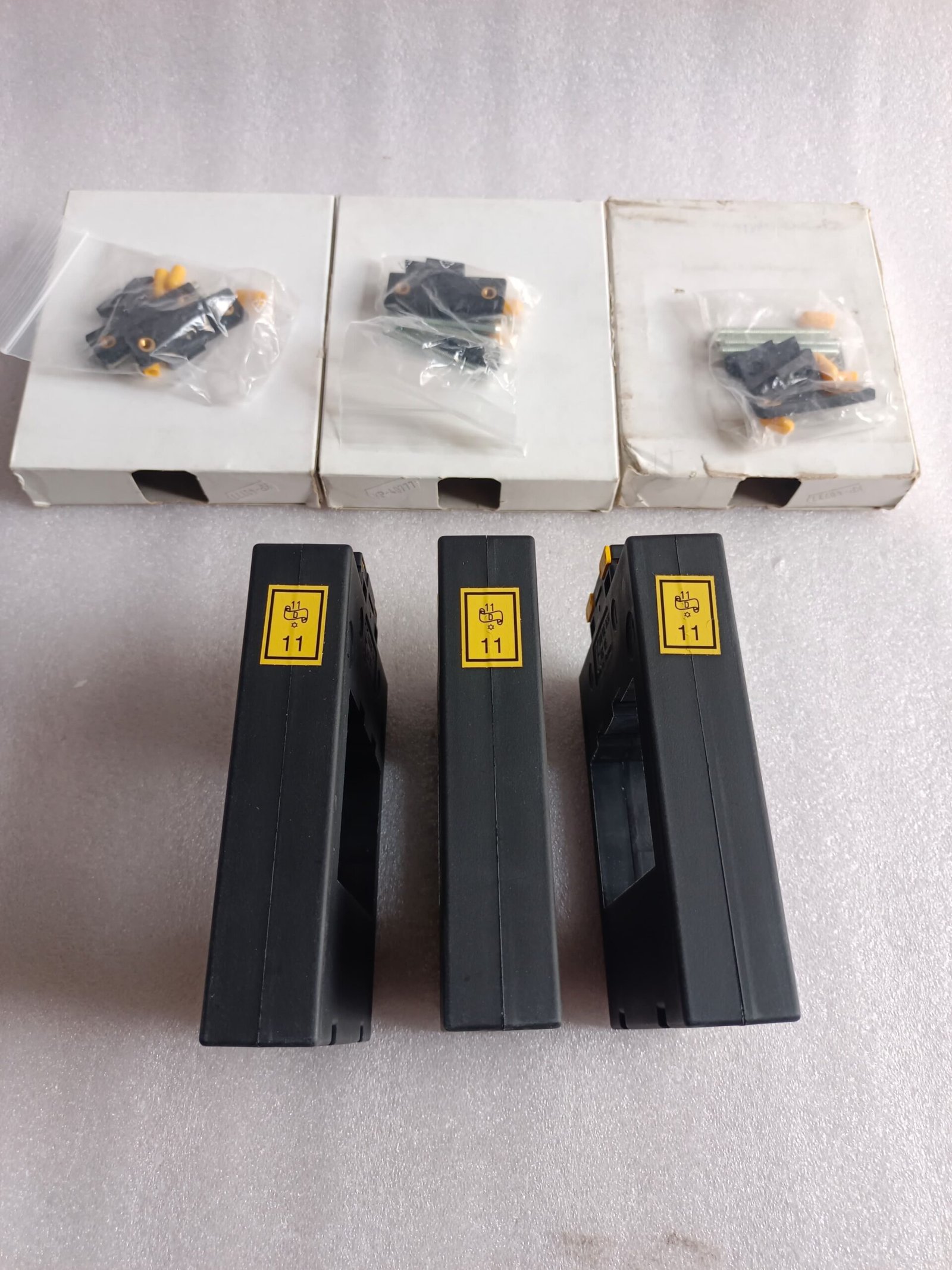 A06B-6096-H207 FANUC SERVO AMPLIFIER MODULE A06B6096H207 thumbnail 4431