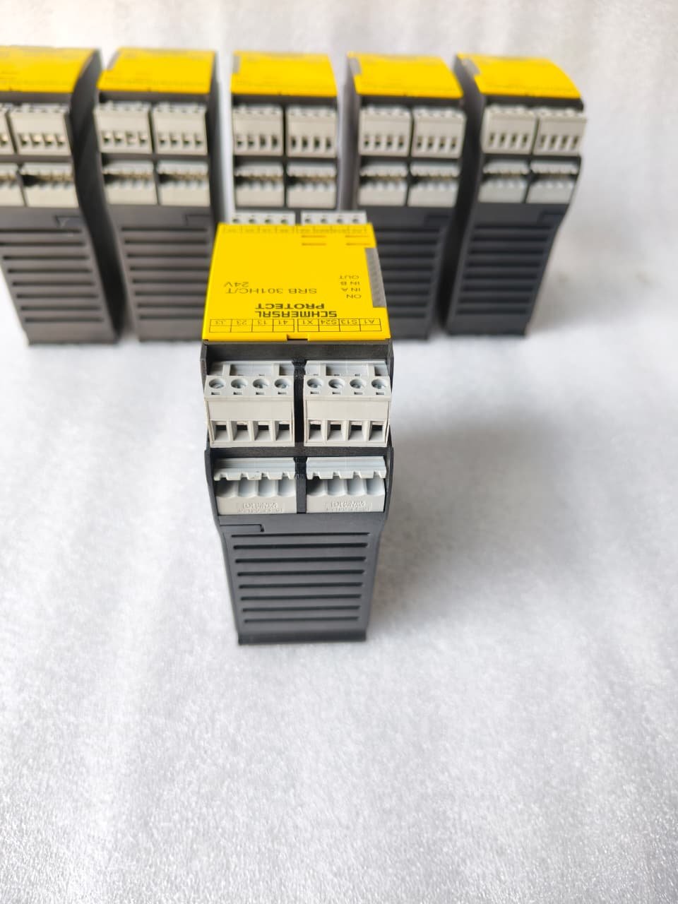 A06B-6096-H207 FANUC SERVO AMPLIFIER MODULE A06B6096H207 thumbnail 6341