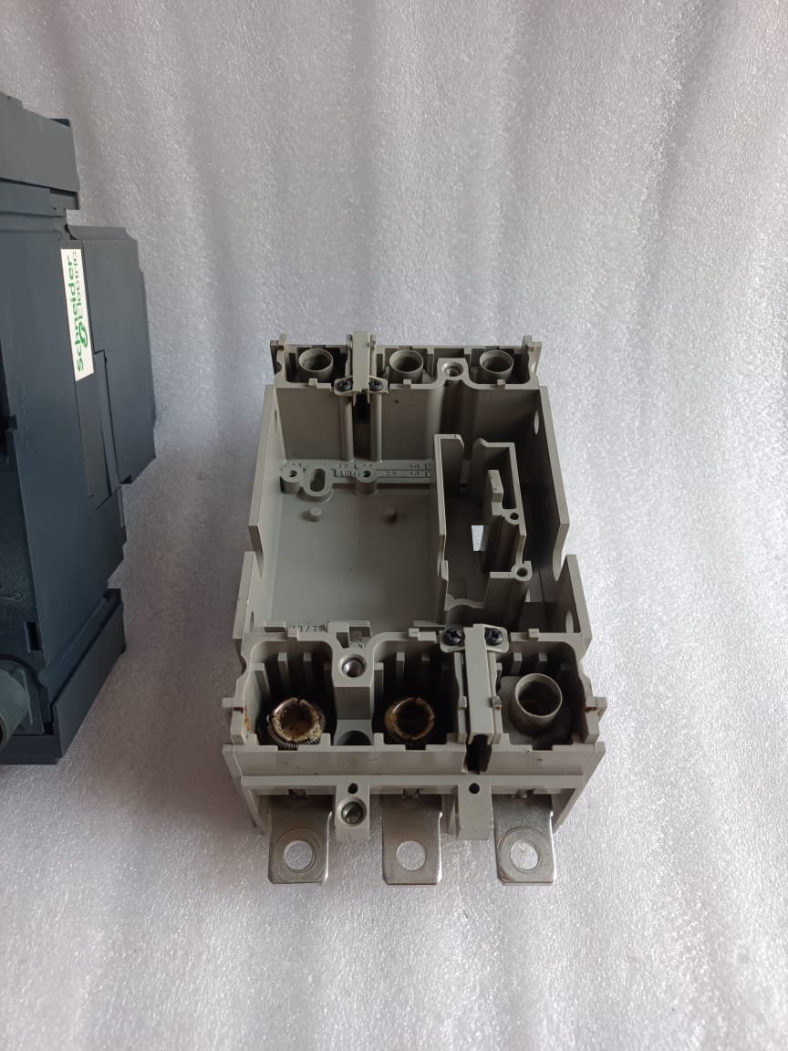 A06B-6096-H207 FANUC SERVO AMPLIFIER MODULE A06B6096H207 thumbnail 1523