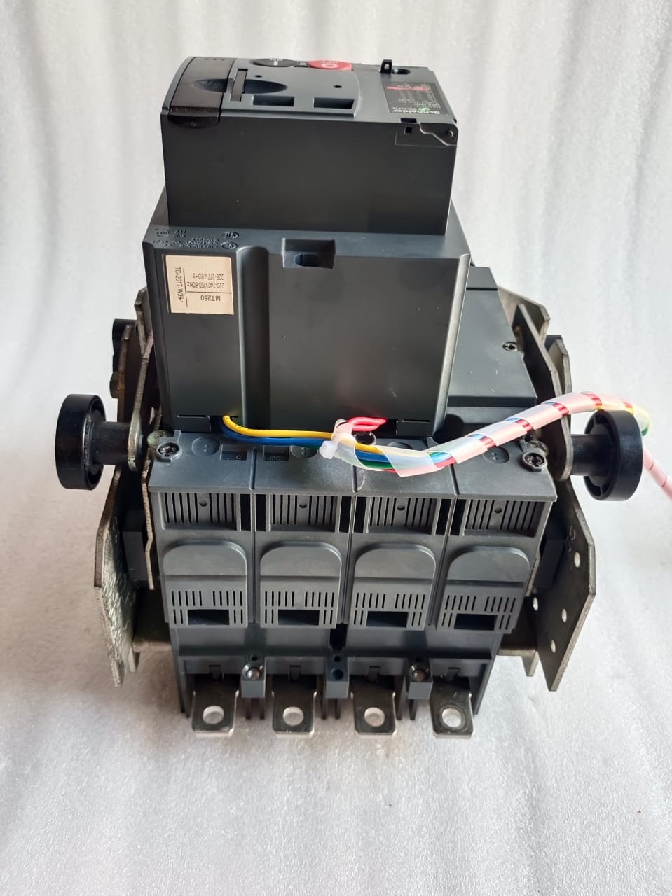 A06B-6096-H207 FANUC SERVO AMPLIFIER MODULE A06B6096H207 thumbnail 1528