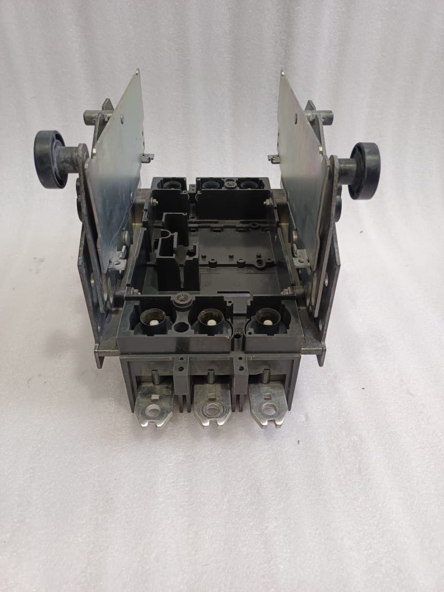 A06B-6096-H207 FANUC SERVO AMPLIFIER MODULE A06B6096H207 thumbnail 1562