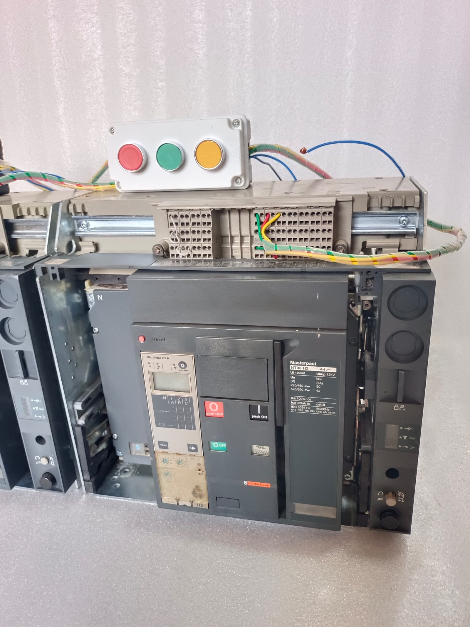 A06B-6096-H207 FANUC SERVO AMPLIFIER MODULE A06B6096H207 thumbnail 997