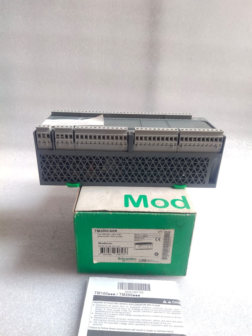 A06B-6096-H207 FANUC SERVO AMPLIFIER MODULE A06B6096H207 thumbnail 2216