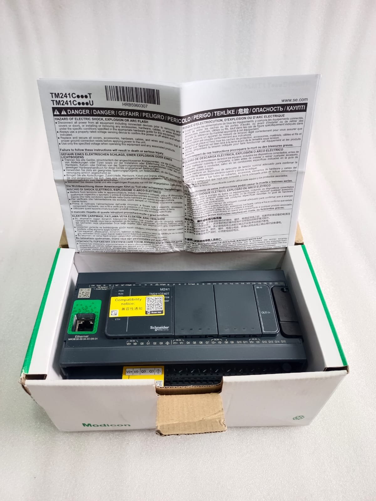 A06B-6096-H207 FANUC SERVO AMPLIFIER MODULE A06B6096H207 thumbnail 2135