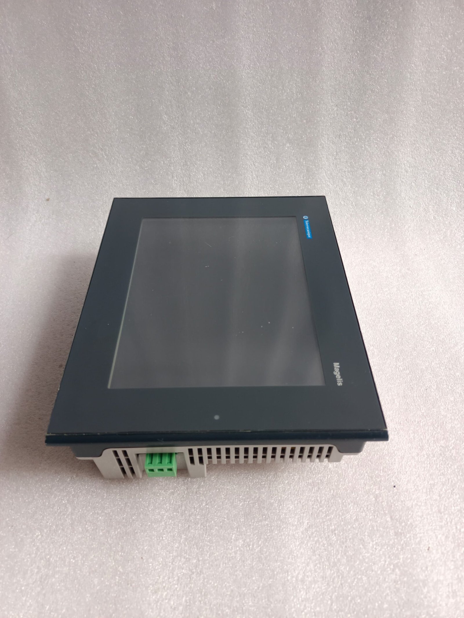 A06B-6096-H207 FANUC SERVO AMPLIFIER MODULE A06B6096H207 thumbnail 4744