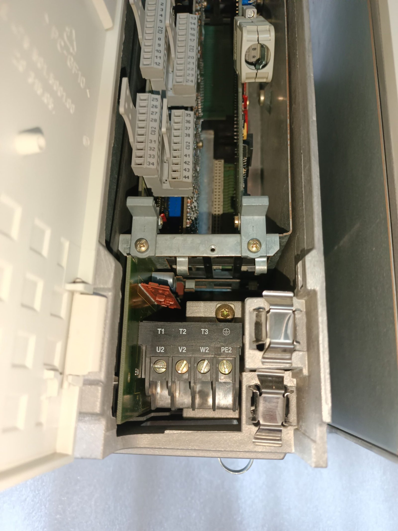 A06B-6096-H207 FANUC SERVO AMPLIFIER MODULE A06B6096H207 thumbnail 954