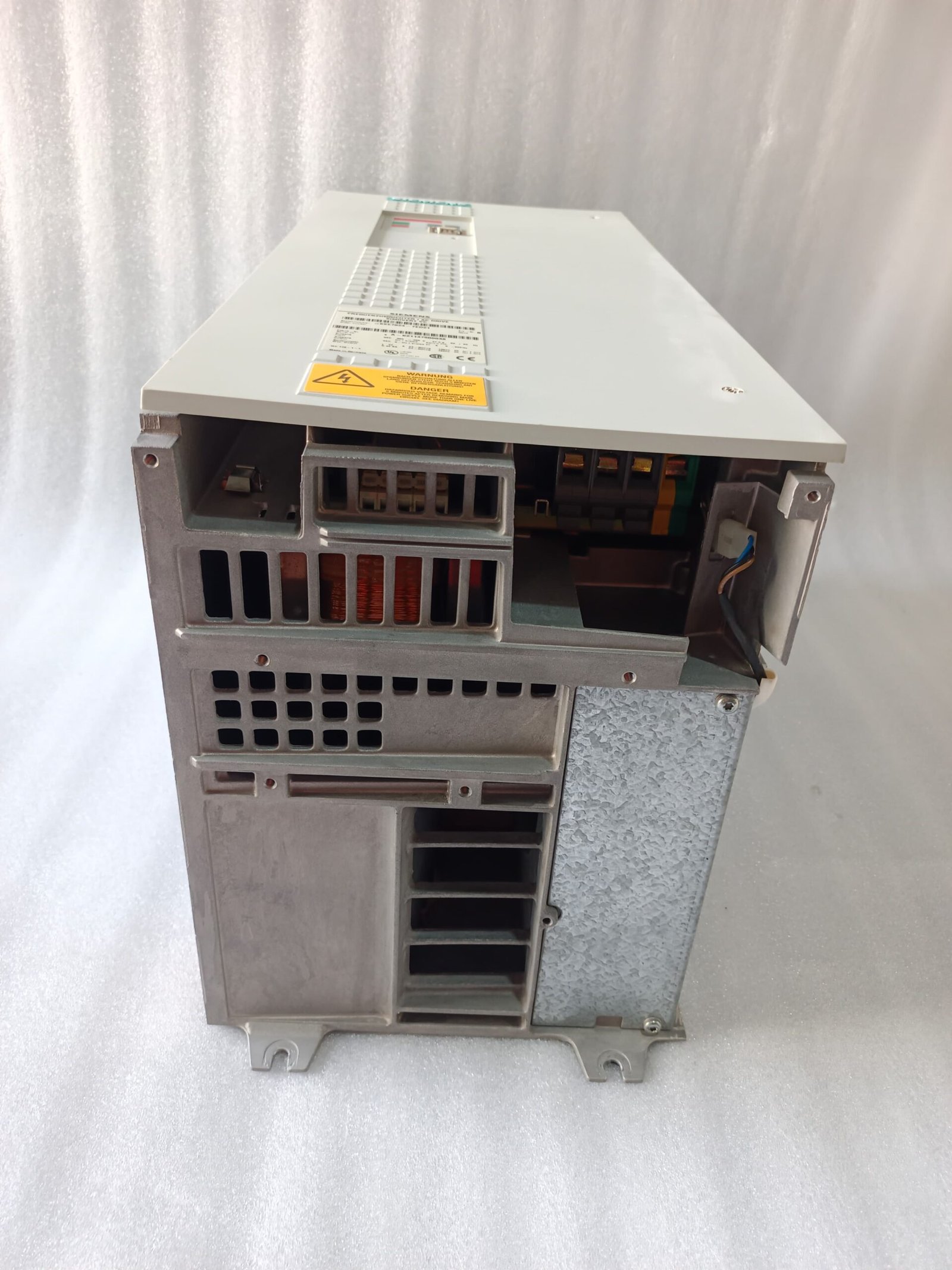 A06B-6096-H207 FANUC SERVO AMPLIFIER MODULE A06B6096H207 thumbnail 892