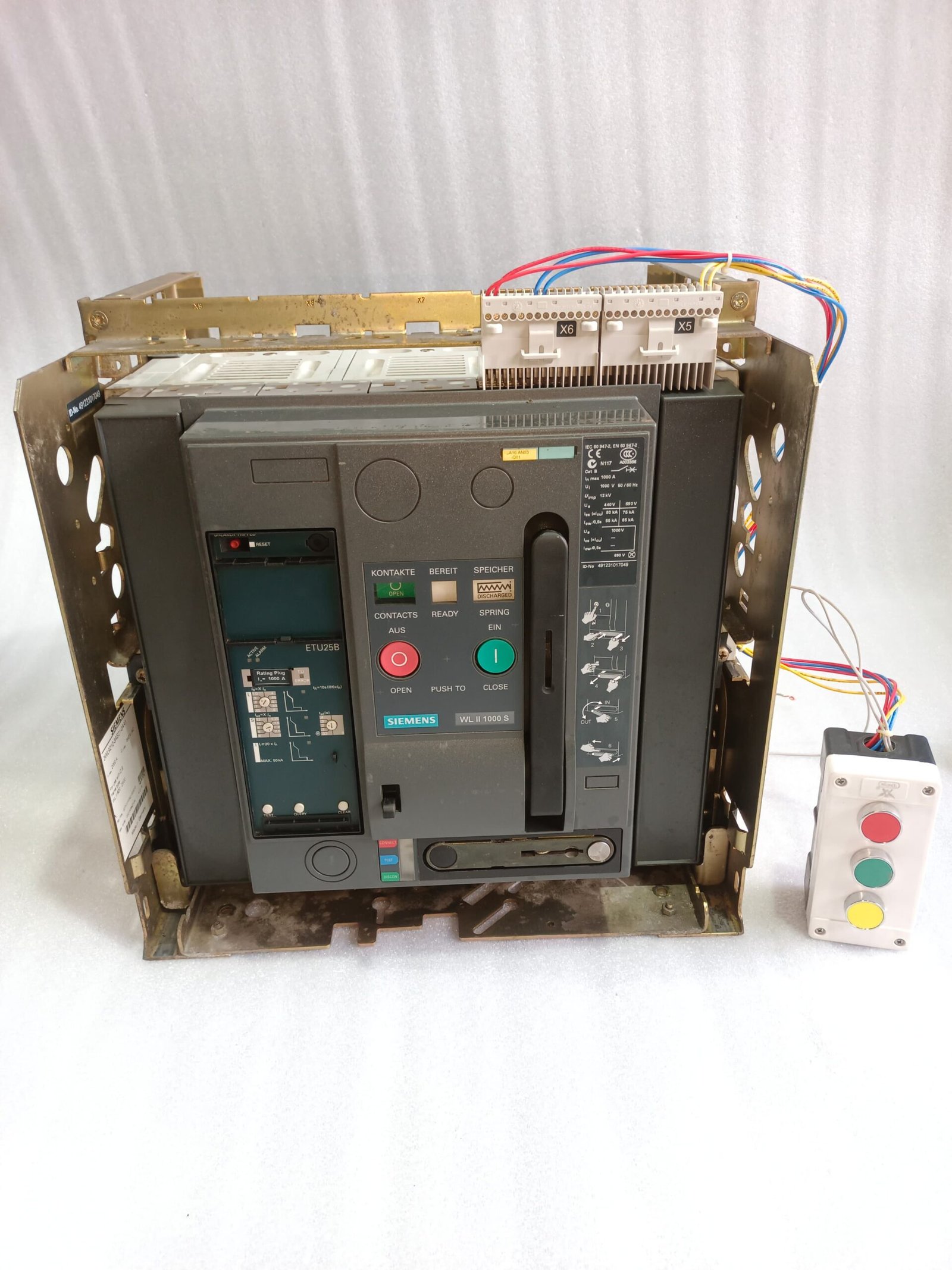 A06B-6096-H207 FANUC SERVO AMPLIFIER MODULE A06B6096H207 thumbnail 1079