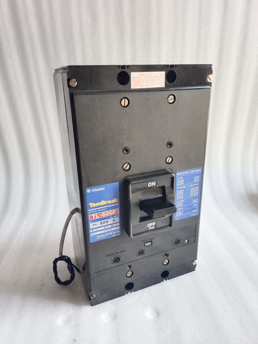 A06B-6096-H207 FANUC SERVO AMPLIFIER MODULE A06B6096H207 thumbnail 1891