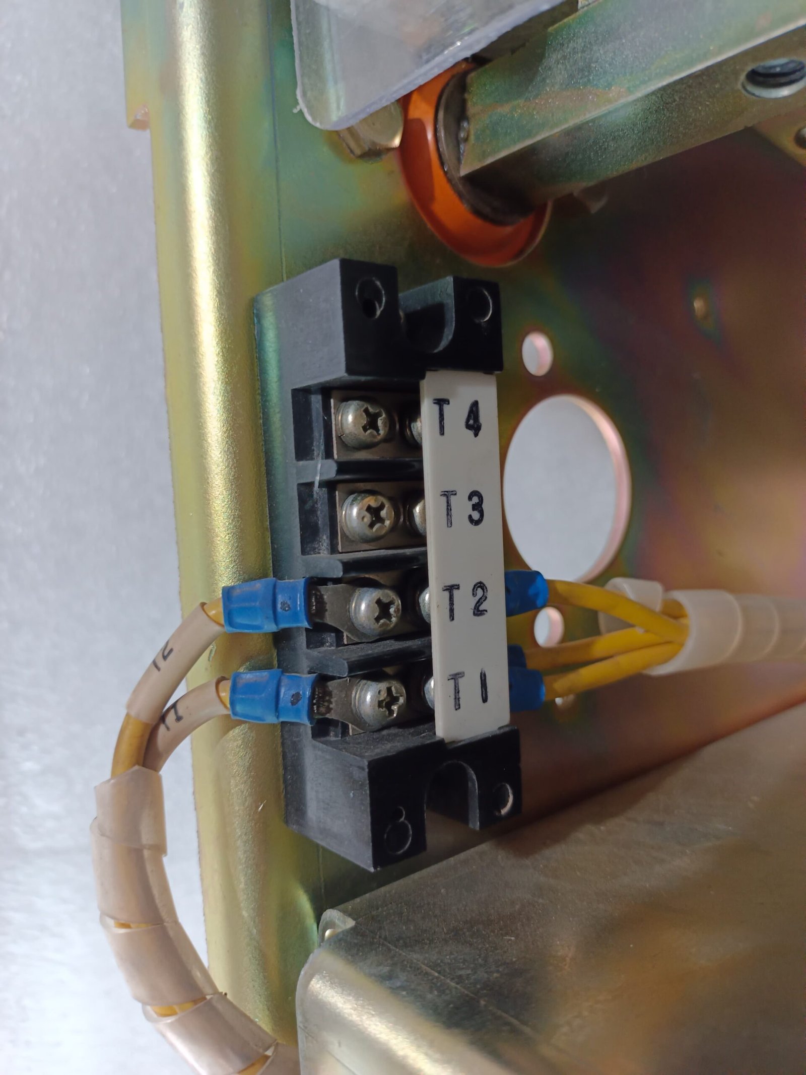 A06B-6096-H207 FANUC SERVO AMPLIFIER MODULE A06B6096H207 thumbnail 3658