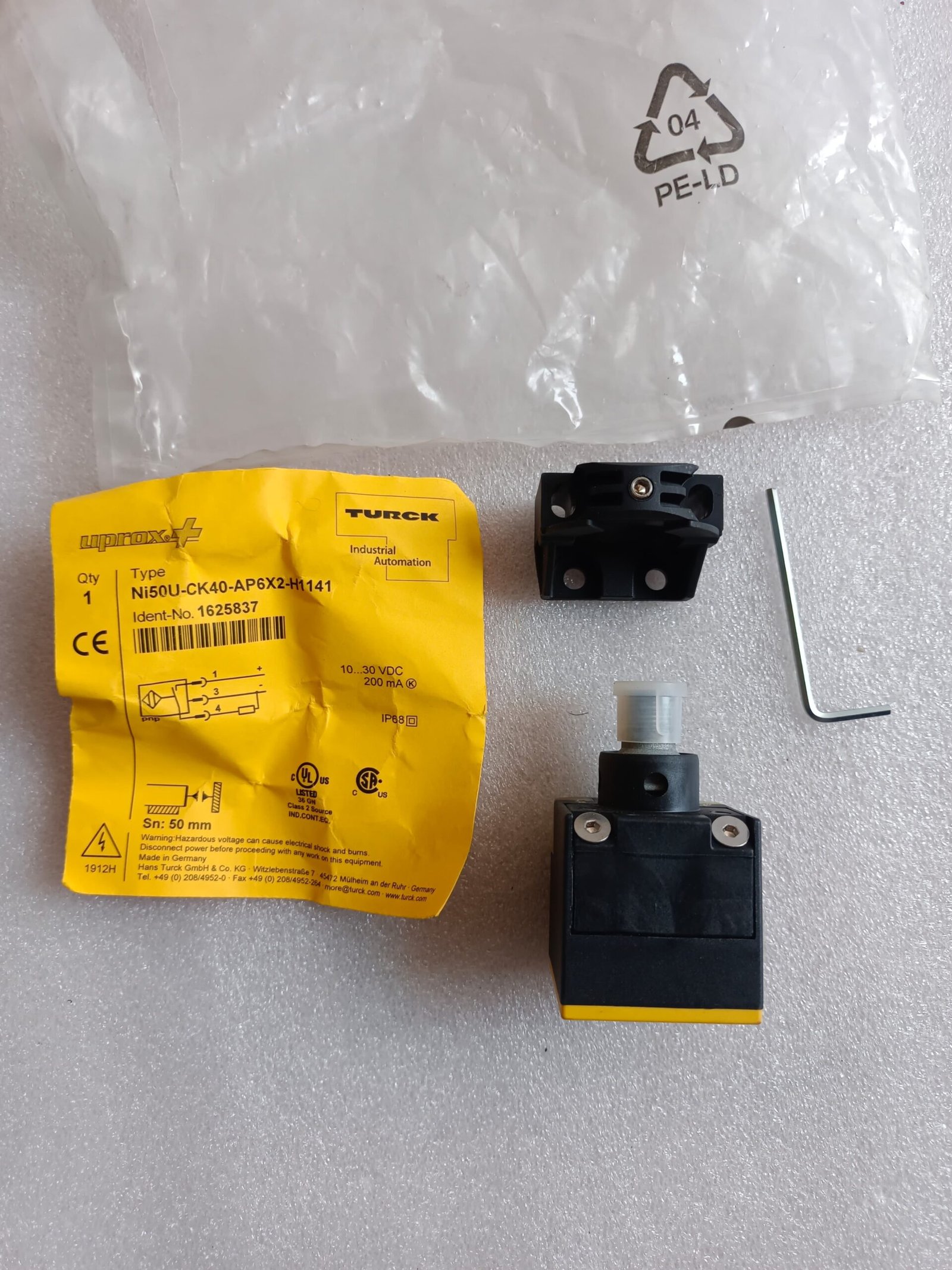 A06B-6096-H207 FANUC SERVO AMPLIFIER MODULE A06B6096H207 thumbnail 4276