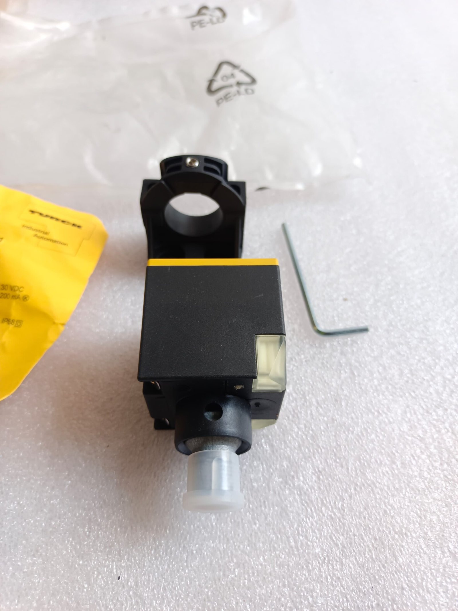 A06B-6096-H207 FANUC SERVO AMPLIFIER MODULE A06B6096H207 thumbnail 4279