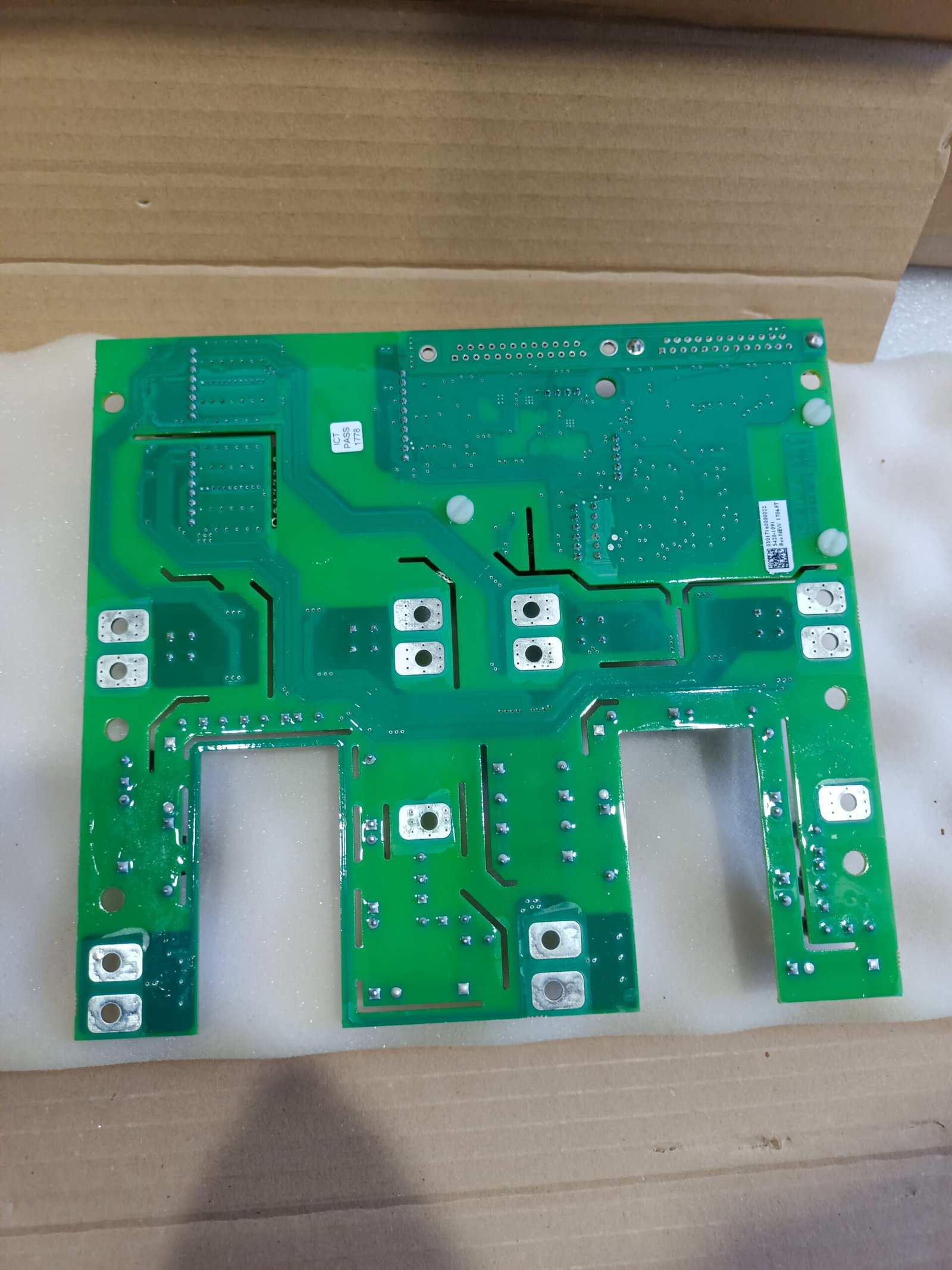 A06B-6096-H207 FANUC SERVO AMPLIFIER MODULE A06B6096H207 thumbnail 4809