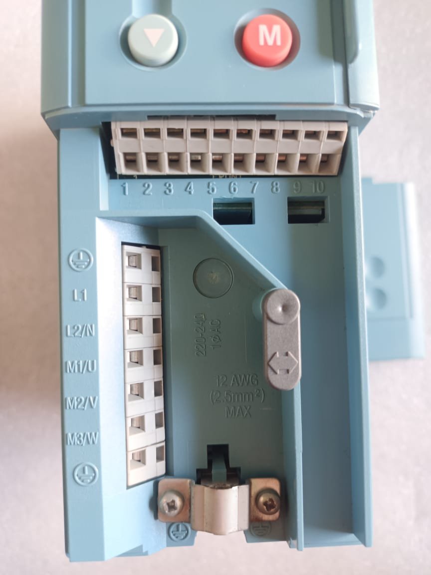 601/003/230/0/00US EUROTHERM AC DRIVE 2.2AMP thumbnail 7