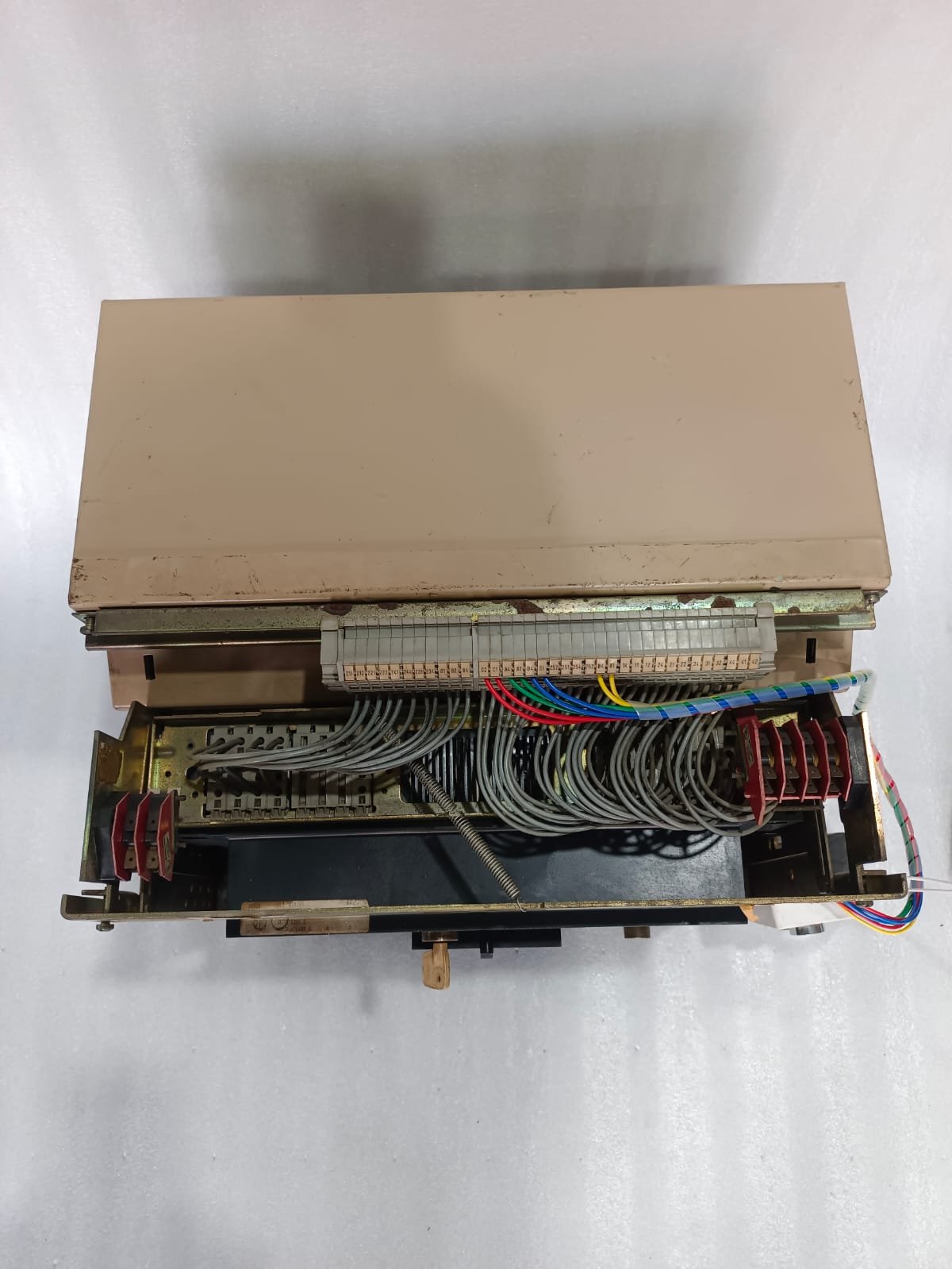 MERLIN GERIN M16H1 AIR CIRCUIT BREAKER MASTERPACT M16H1 AIR CIRCUIT BREAKER thumbnail 9