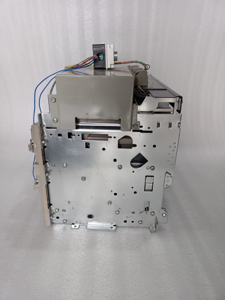 SCHNEIDER EASYPACT  MVS10N AIR CIRCUIT BREAKER SCHNEIDER 1000AMP 4POL AIR CIRCUIT BREAKER thumbnail 7