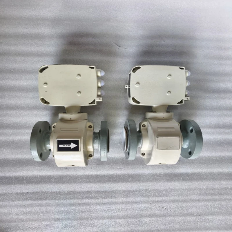ABB ProcessMaster 300 Electromagnetic Flowmeter FEP311050A1S2A1B1A1A0A1B1C1H1T3 – DN50 (2 Inch) High-Accuracy Mag Flow Meter for Industrial Liquid Flow Measurement thumbnail 3