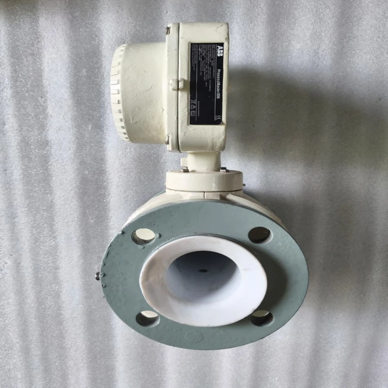 ABB ProcessMaster 300 FEP311065A1S2A1B1A1A0A1B1C1H1T3 Electromagnetic Flowmeter for Conductive Liquid Flow Measurement thumbnail 2