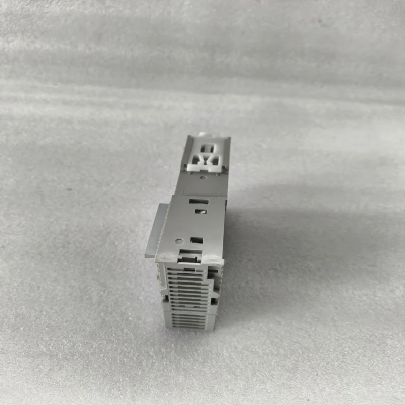 AZBIL RY5004J0000-T Infilex I/O Module | 4-Point Analog Input Module | AI 2 + PT 2 | 24V thumbnail 5