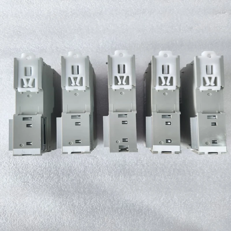 AZBIL RY5004P0000 4-Channel Pt100 RTD Input I/O Module 24V HVAC Building Automation thumbnail 5