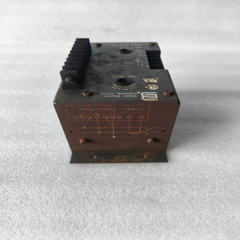 Basler Electric BE3-32-3AC Reverse Power Relay P/N 9137600105 | 3Ø 50/60Hz 400Hz Generator Protection Relay | 5A CT Input thumbnail 3