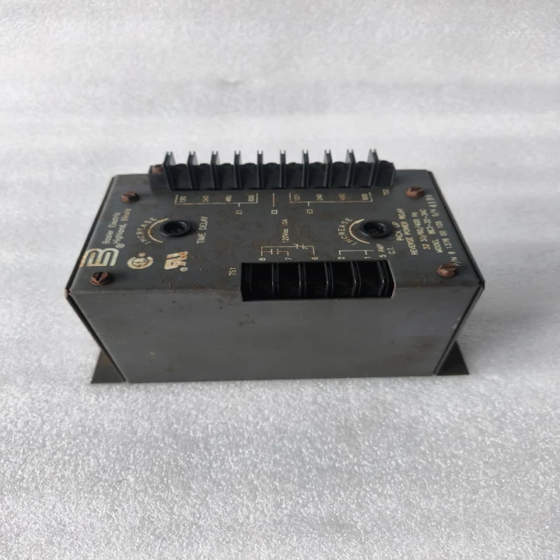 Basler Electric BE3-32-3AC Reverse Power Relay P/N 9137600105 | 3Ø 50/60Hz 400Hz Generator Protection Relay | 5A CT Input thumbnail 4