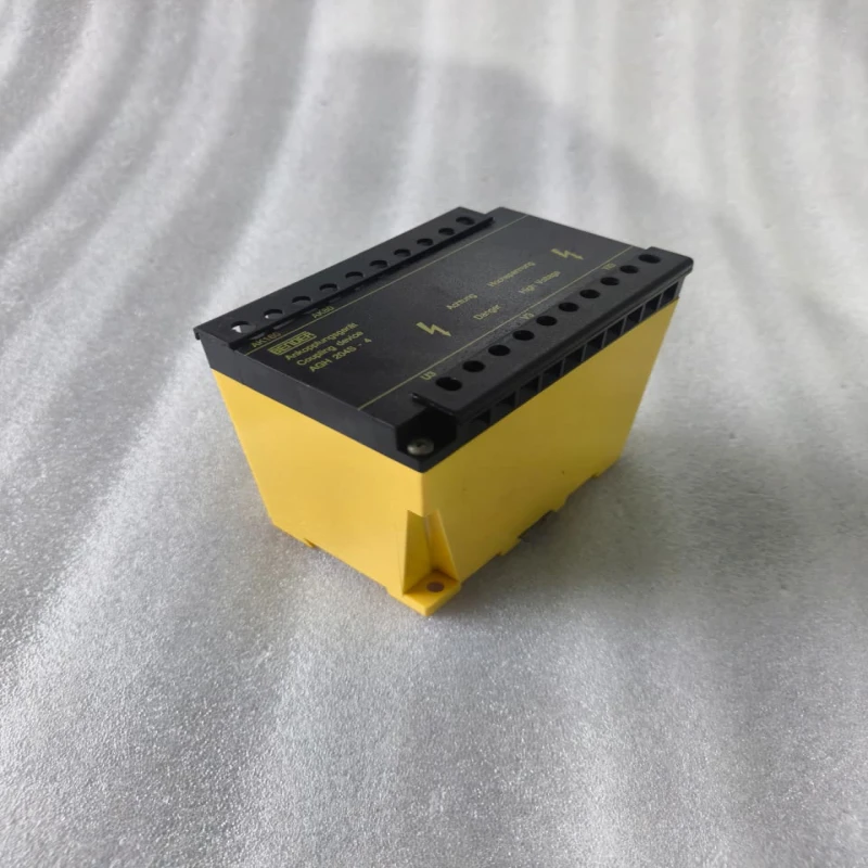 BENDER AGH204S-4 Ankoppelgerat Coupling Device B914013 | Insulation Monitoring Coupling Device for IT Systems thumbnail 3