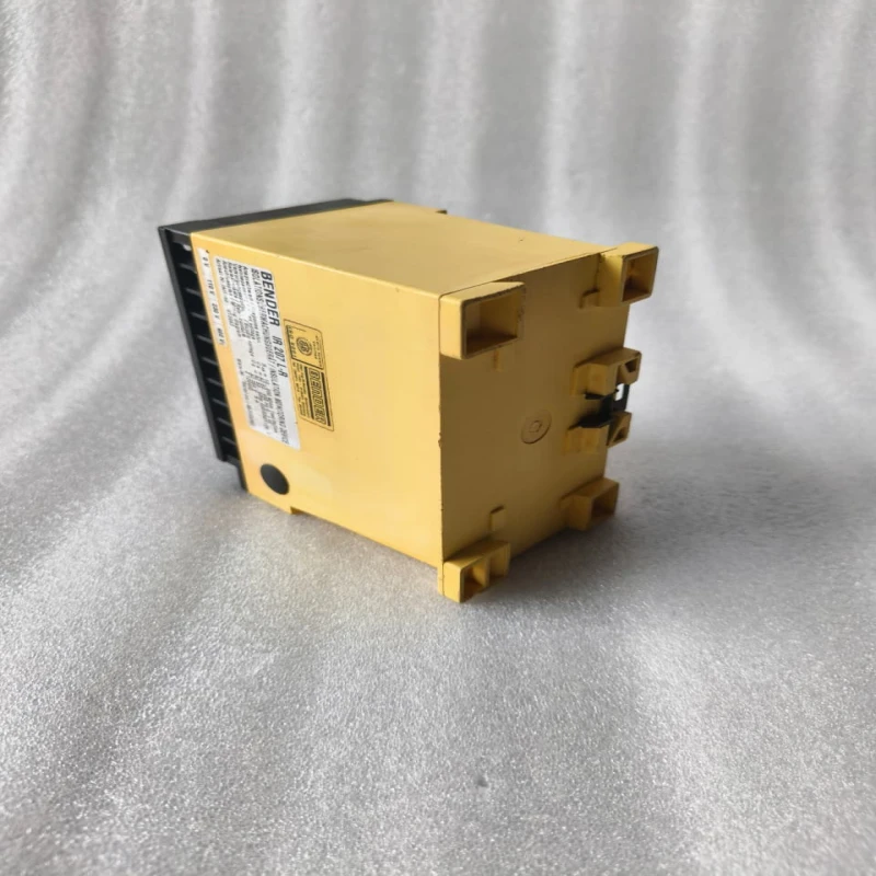 BENDER IR207L-R Insulation Monitoring Relay | Continuous Insulation Resistance Monitor for IT Power Systems thumbnail 3