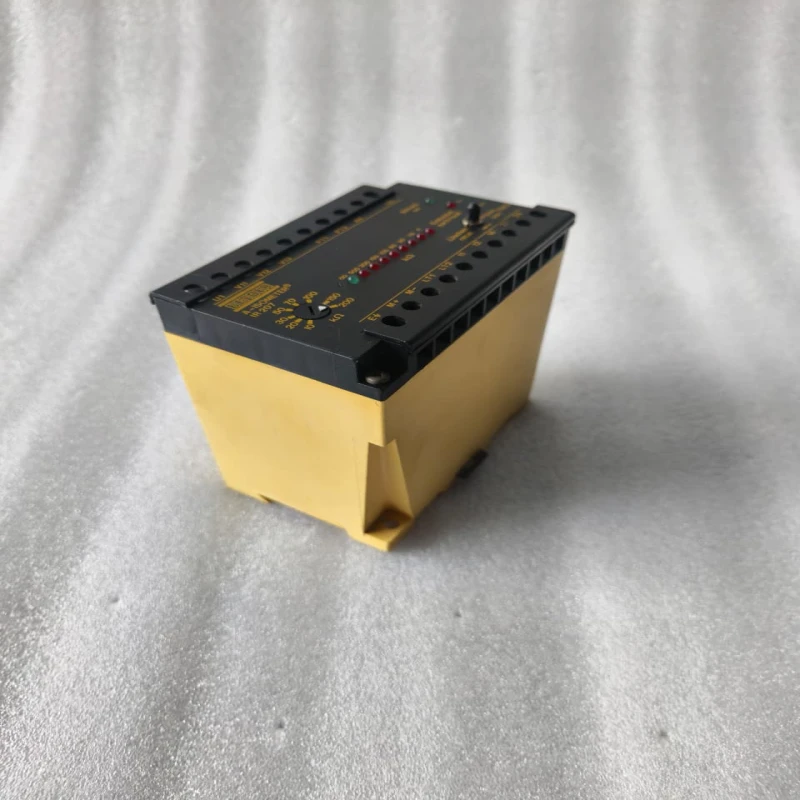 BENDER IR207L-R Insulation Monitoring Relay | Continuous Insulation Resistance Monitor for IT Power Systems thumbnail 4