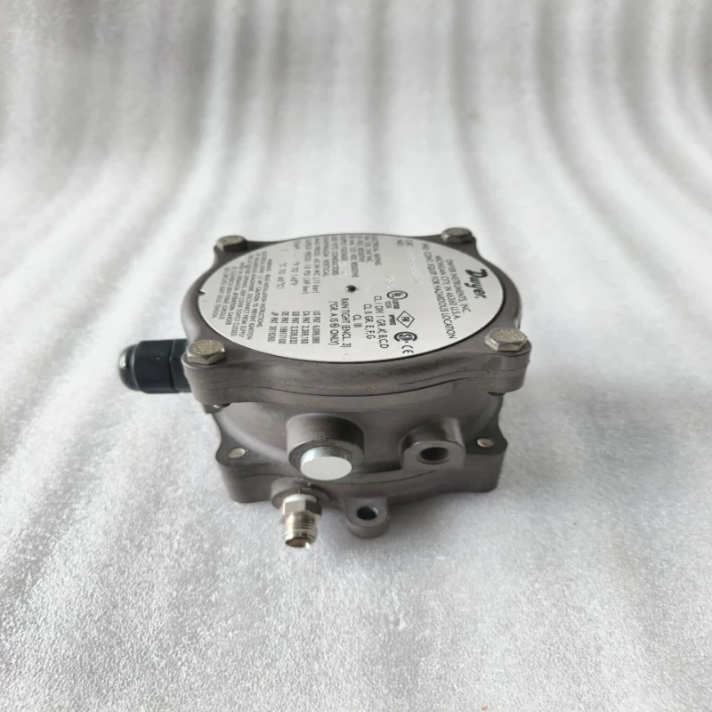Dwyer Series 1950G-1-B-24-NA Differential Pressure Switch | Adjustable Air &amp;amp; Gas Pressure Control | Industrial Pressure Monitoring thumbnail 3